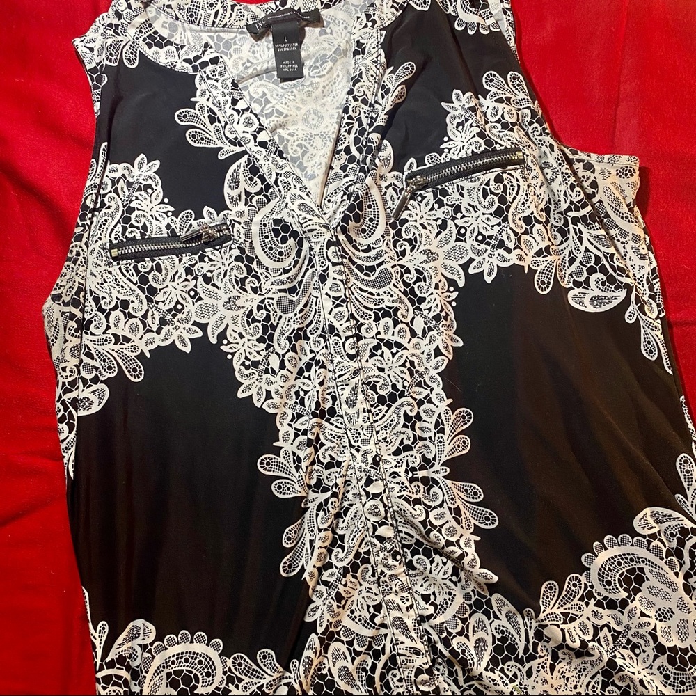 Black & White Sleeveless Blouse